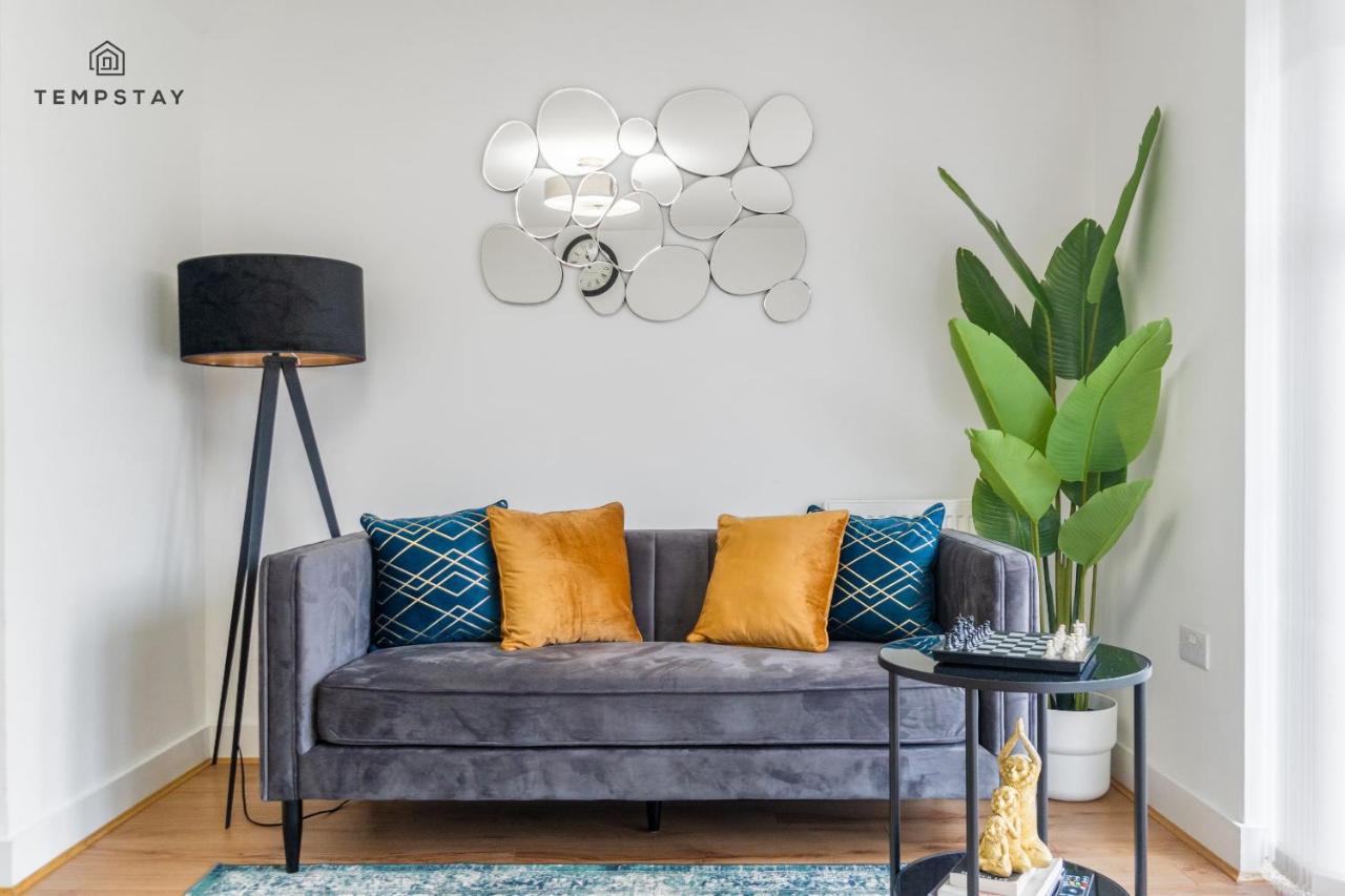 Stylish 4 Bed Family Home At Madejski, Reading University Luaran gambar